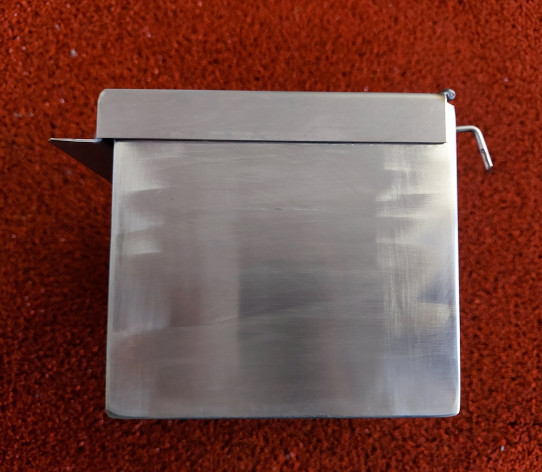 Caja serrín metal