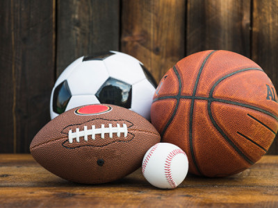 Construcció de camps de fútbol i pistes multiesport